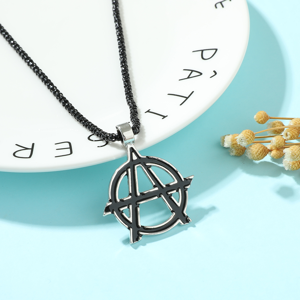 Men Accessories Necklace - Collar con Símbolo de los Vengadores,