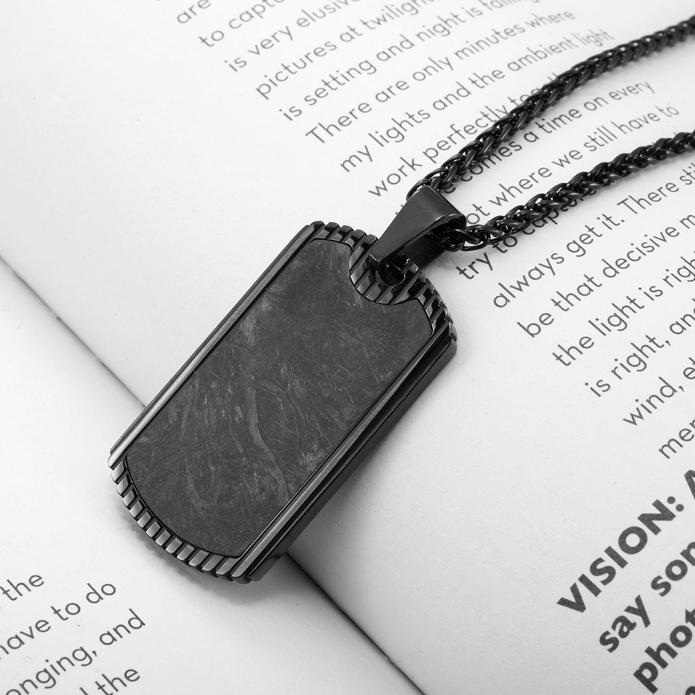 Men Accessories List - Colgante de fibra de carbono de
